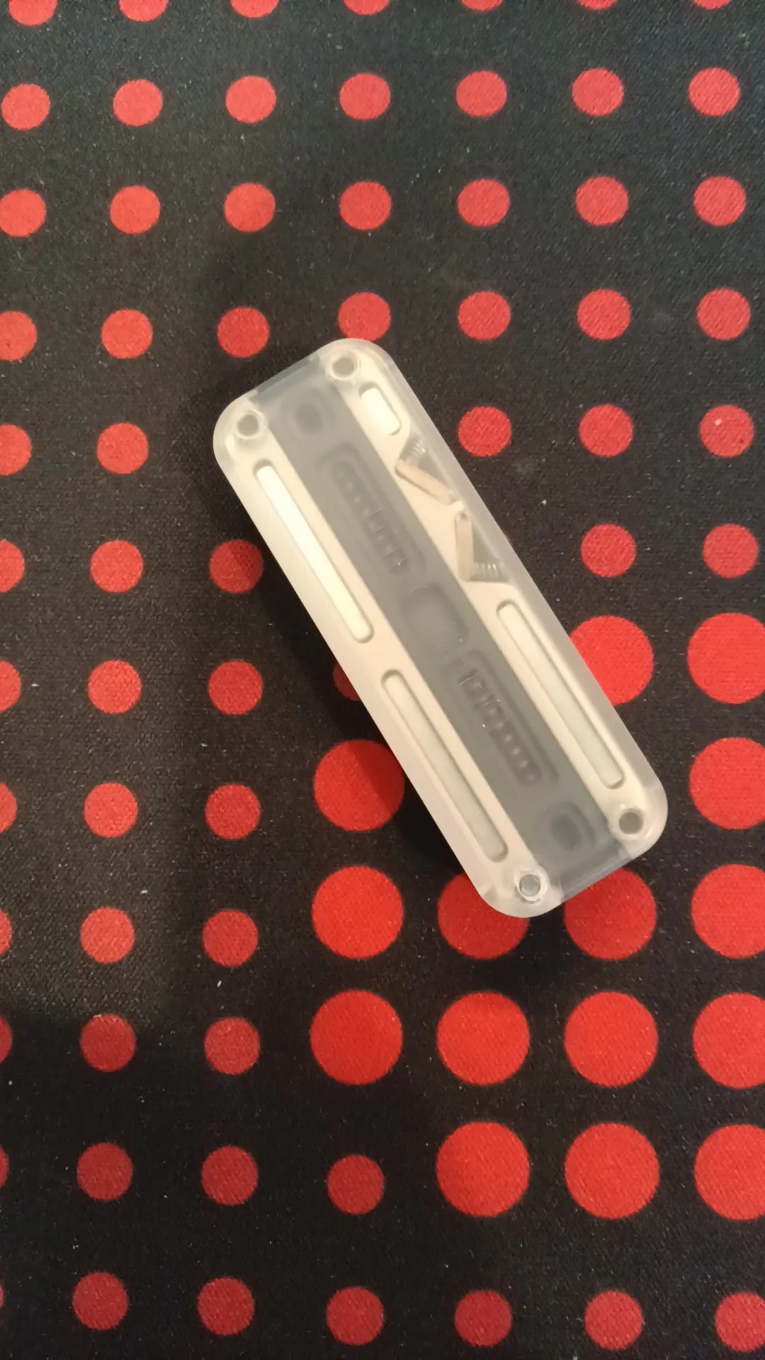 Used EDC Braincase Pain, Small Snake G Ejection Snake Push Card, PMMA + PEEK Figet Spinner