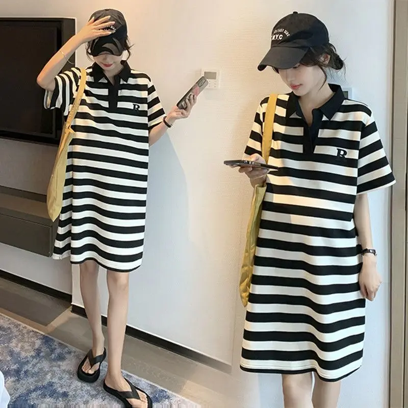 แนวโน้มเยาวชนลายโปโลคอเสื้อยืดฤดูร้อนใหม่หลวมพลัสขนาด Street Casual Midi ชุดแฟชั่นเสื้อผ้าผู้หญิงวินเทจ