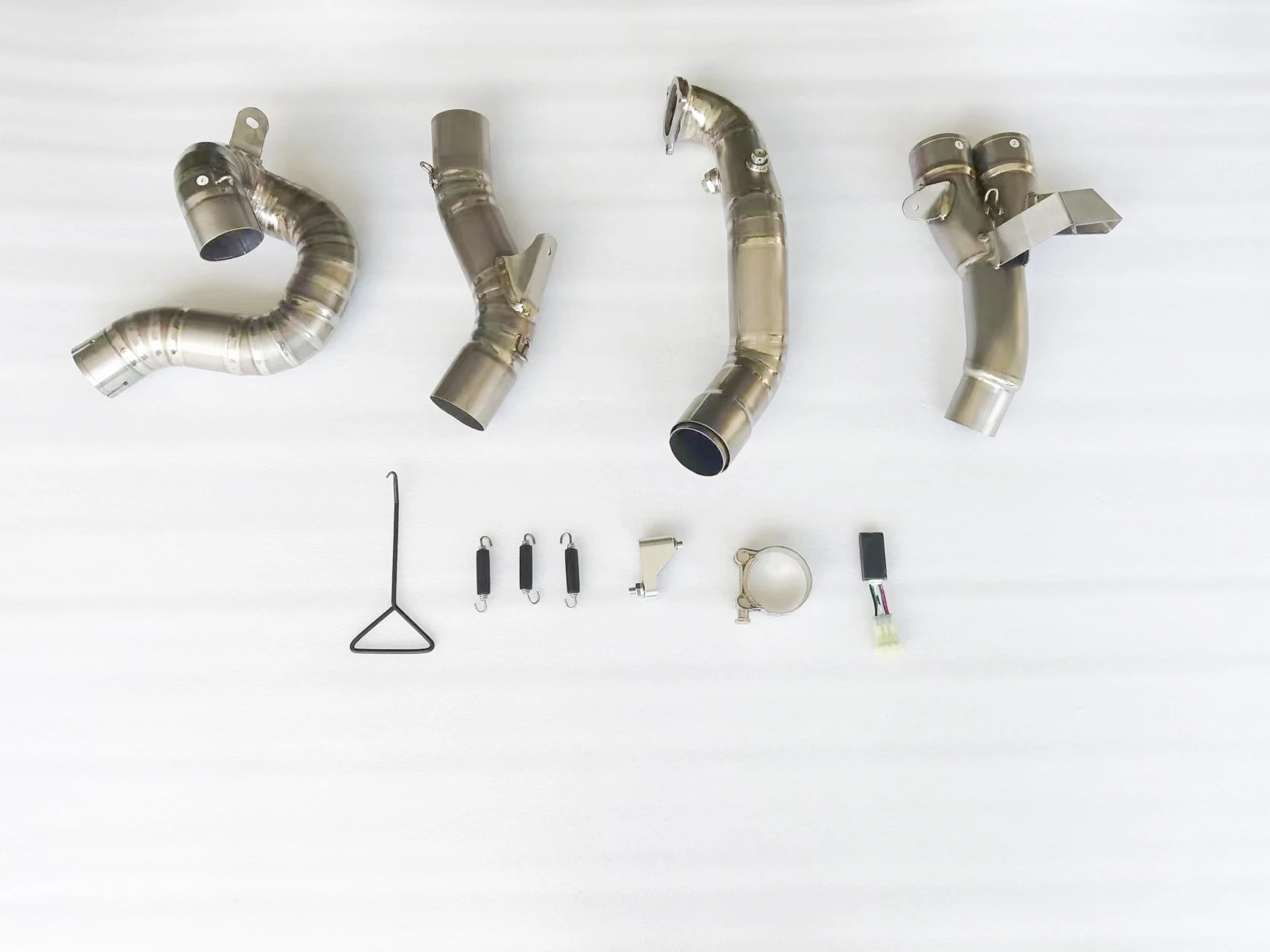 High Performance After Market Valve Control Titanium Motorcycle Exhaust Pipe for Multistrada V2 2