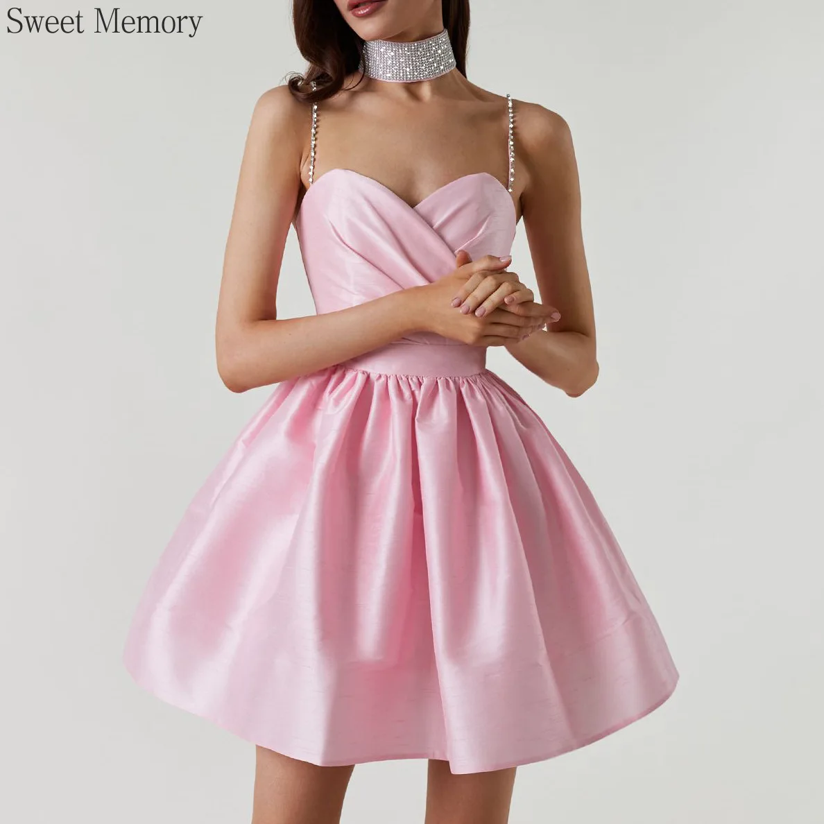 J661 Pink Blue White Short Party Dresses For Women Diamond Spaghetti Strap Low Cut Sexy Evening Dress Elegant Banquet Vestido