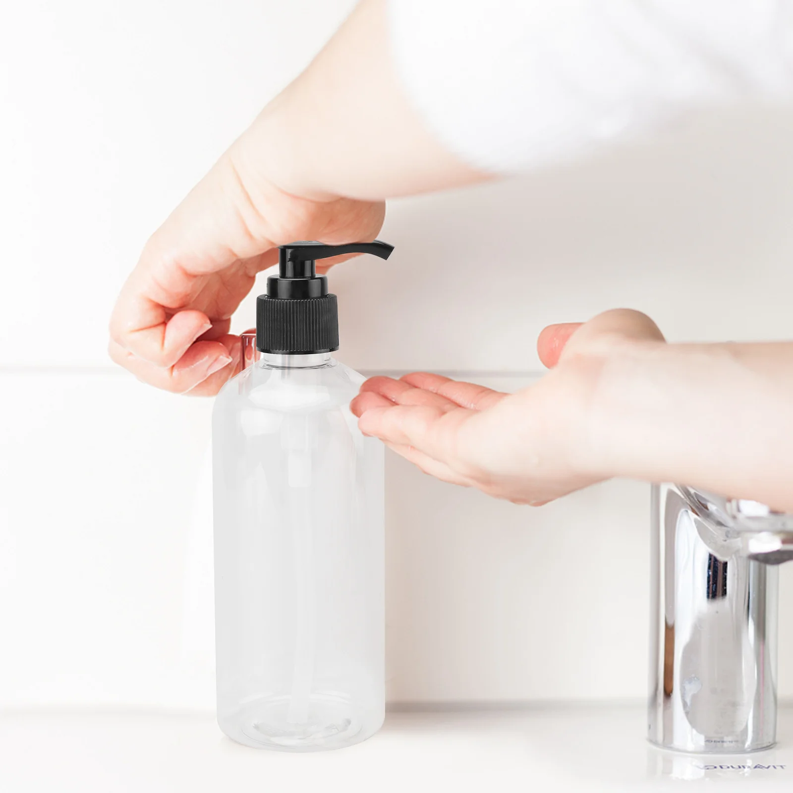 5 قطعة زجاجة مضخة الضغط 300 مللي الأسود إعادة الملء هلام الاستحمام الحاويات السفر موزع زجاجة التعبئة والتغليف الفرعية للحمام دائم #4