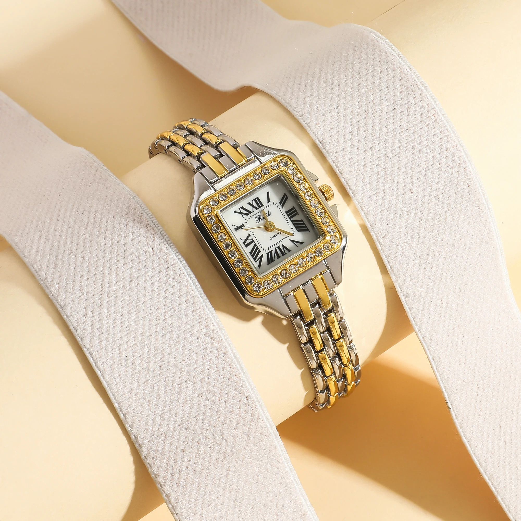 Ladies' light luxury fashionable Roman scale square dial steel strap quartz watch.