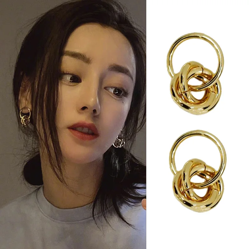 Vintage trend Fashion Metal Twisted Earrings Simple Irregular Hollow Round Drop Earrings For Women Round Circle Statement Earrin