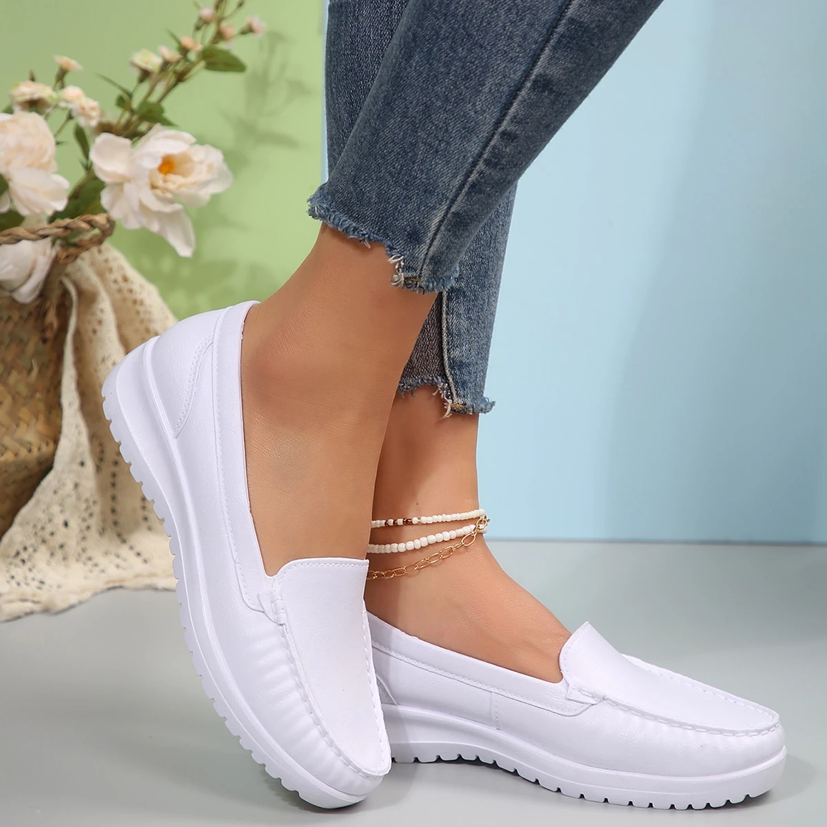 Spring new Doudou shoes 2024 solid color comfortable nurse shoes Baotou soft sole flat casual single shoes female tide