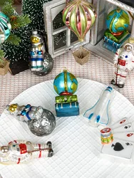 Glass Material Christmas Gifts Xmas Tree Hanging Decoration Astronaut Hot Air Balloon Globe Pattern Design Home Ornaments Pendan