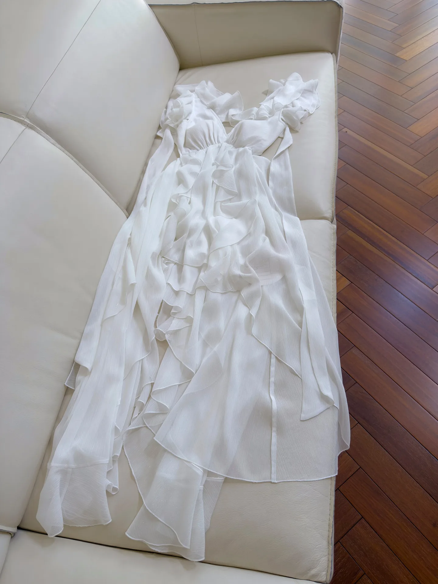 Romantic Atmosphere Gown Elegant V-neck Tunic Top High Waist A-line Skirt Long Sleeveless White Moonlight Wedding Dress