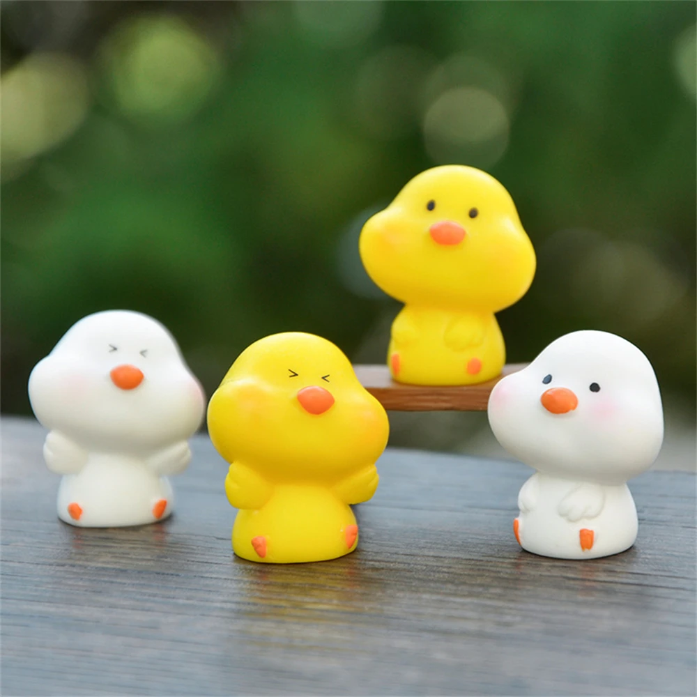 2.5cm Mini White Yellow Chick Ornament Lovely Resin Fairy Miniature Garden Scene Micro Landscape Chickabiddy Doll House Decor