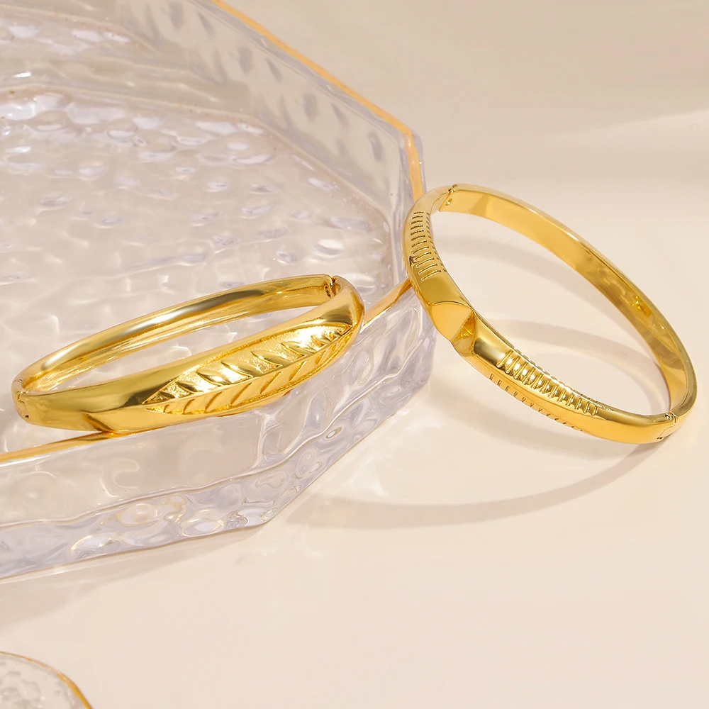 

Freetry 6 Styles Inlaid Zircon Stainless Steel Bracelet Bangle for Women Waterproof Gold Color Round Open Bangles Jewelry Gift