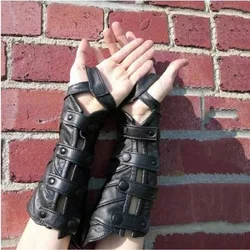 Guanti per armatura in pelle medievale polsini larghi Bracer per uomo Steampunk Warrior Gauntlet Cosplay rinascimentale Knights Templar Wristband