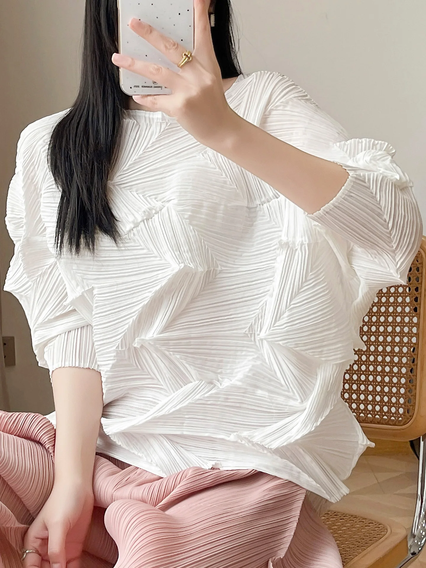 Casual Loose Women's T-shirt Folded V-neck Diamond Pattern Seven-quarter Sleeve Slimming Fashionable Top Breathable Polyester