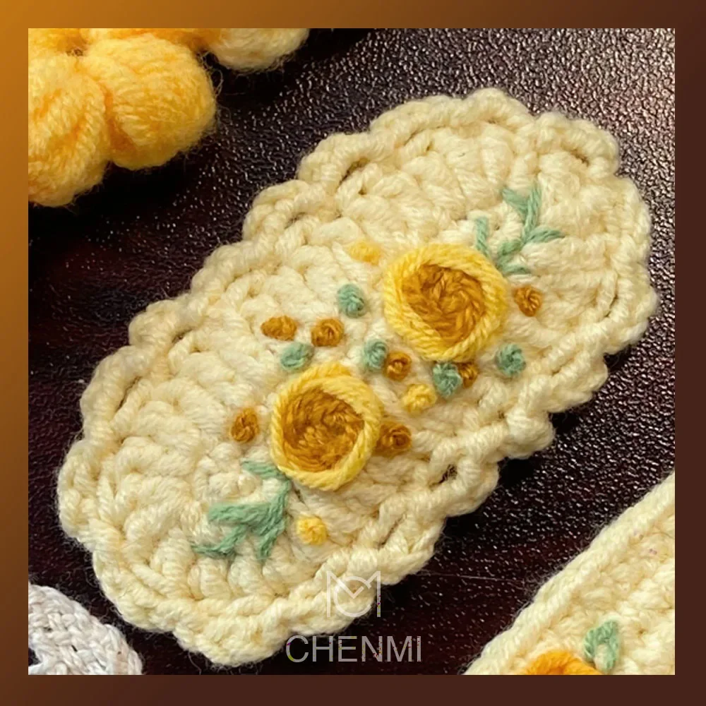 1Pcs Hand-crocheted Embroidery Flower Knitting Wool Knitting&Crocheting Retro Hairpins Elegant Side Clip for Girls and Women