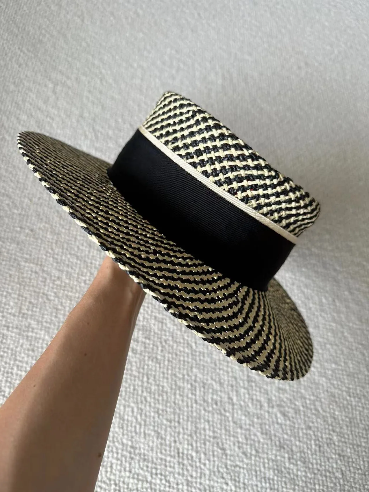 Luxurious elegant style wide brim boater natural straw hat