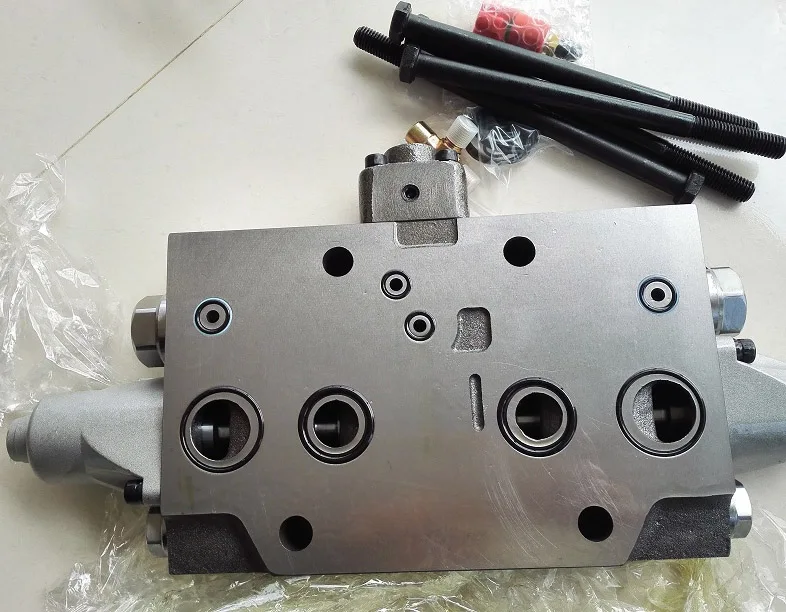 Excavator hydraulic extra control spool valve for PC200-7 PC220-7 PC240-7 PC300-7 PC360-7 additional hammer valve section