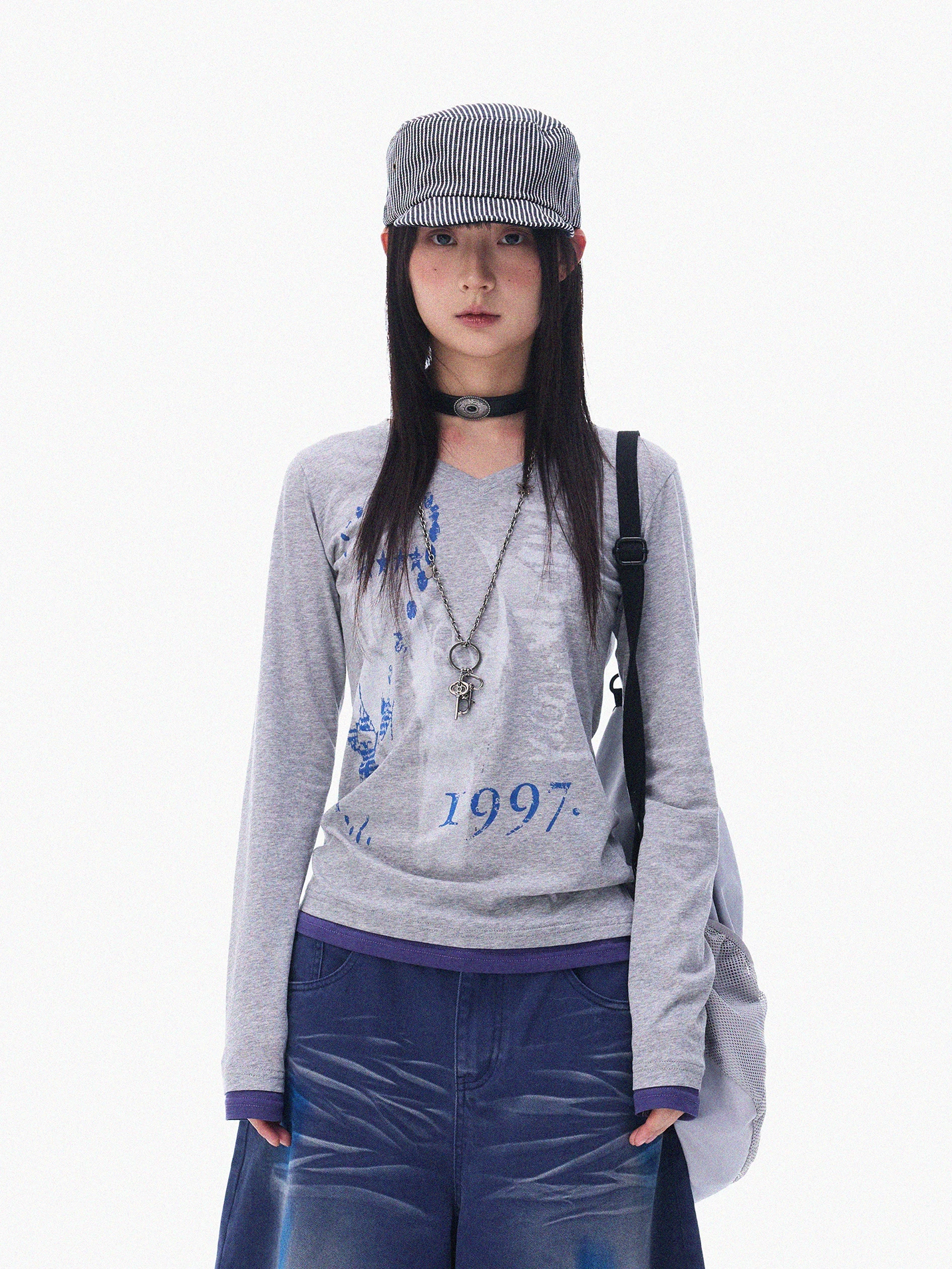 

Innomoood1997 Y2K Slim Fit Long Sleeve T-Shirt V-Neck Print Casual Style Lightweight Vintage Look Women's Top