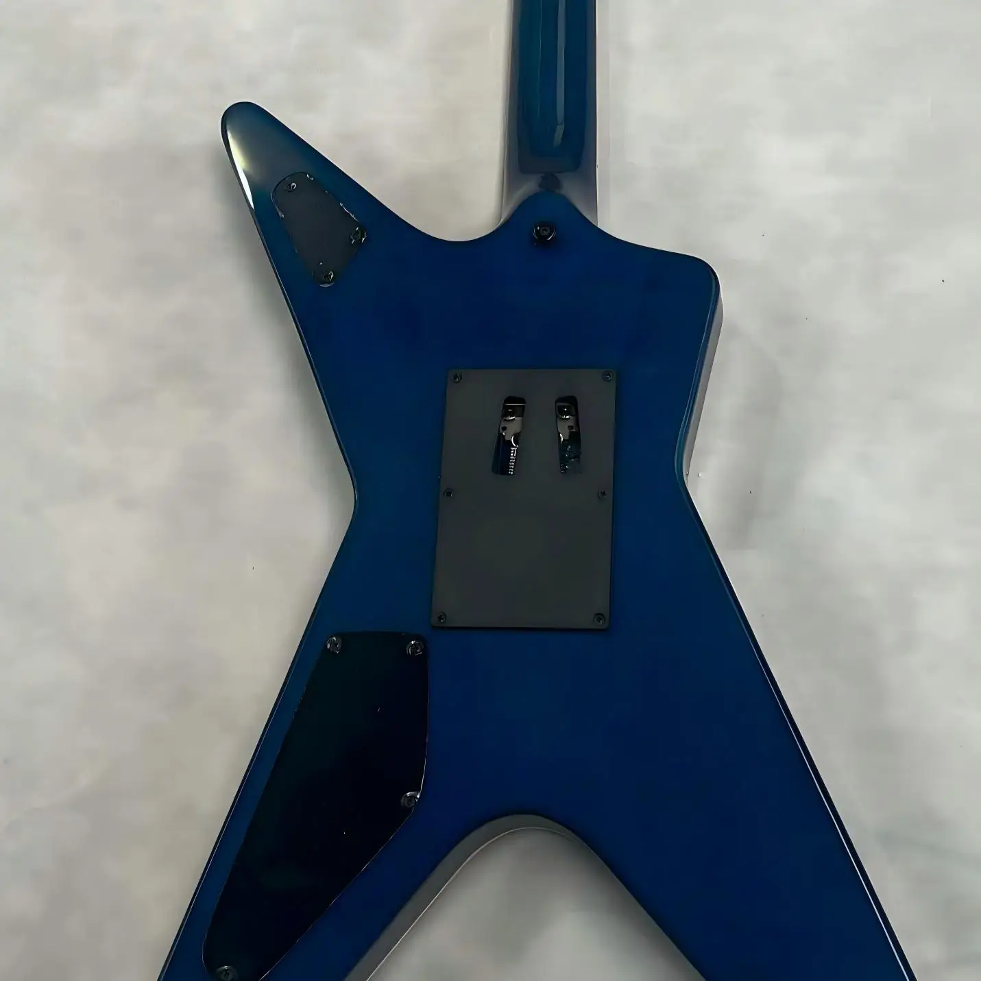 Blue Six-String Electric Guitar with Shell Lightning Pattern And Humbucker Pickup Big Fork Design