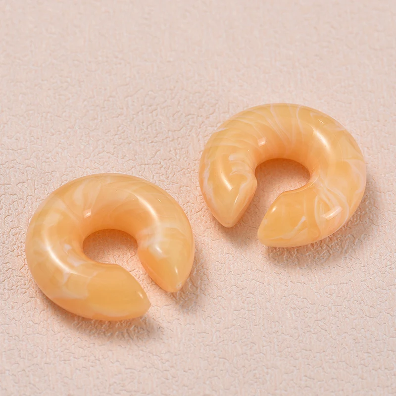 1 Paar einfache glatte Kreis runde Ohrclips für Frauen C-Form Harz ohne Piercing gefälschte Knorpel Ohrstulpe Schmuck – Detail 4