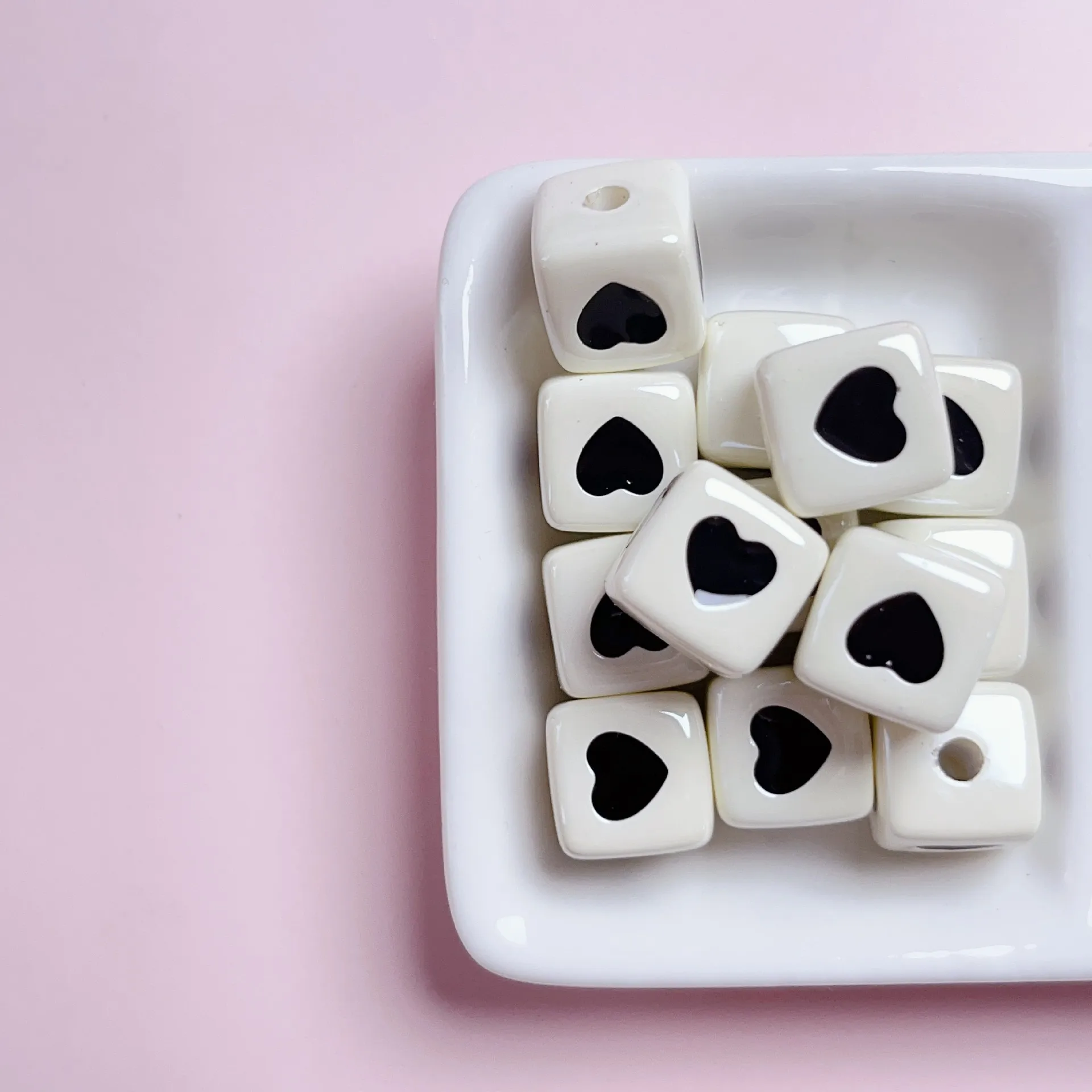 

Cute Iridescent Heart Resin Cube Loose Beads DIY Handmade Phone Bracelet Necklace Jewelry Accessories Craft Supplies 12*12mm