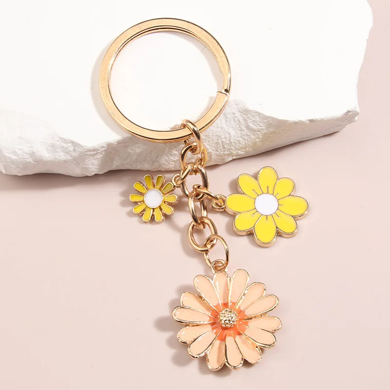 Cute Enamel Sunflower Keychain para mulheres, Anel chave da flor, Sweet Key Chains para meninas, Handbag DIY Jewelry Gifts