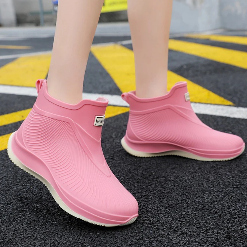 New Short Tube Rain Shoes Women Four Seasons Durable Waterproof Anti Slip Rubber Shoes Outdoor Anti Slip Waterproof Casual Shoes