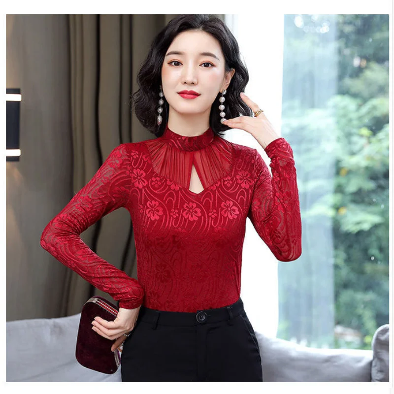 Spring New Hollow Out Slim Bottoming Shirt Long Sleeve Solid Color Thin Lace Temperament Tops Tees Elegant Fashion Women Clothes