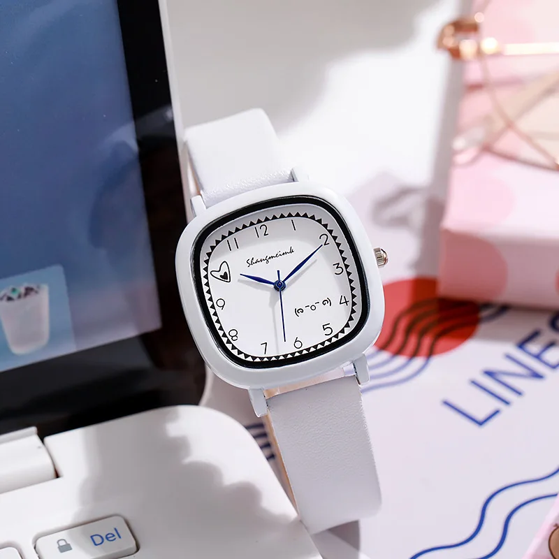 جديد أزياء الطلاب القلب مربع ووتش للمرأة سيليكون جيلي كوارتز ساعة الفتيات الهدايا Reloj Mujer السيدات ساعة معصم على مدار الساعة