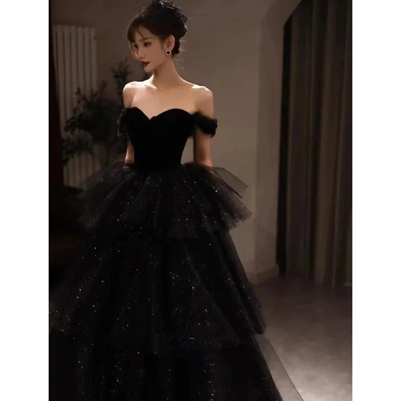 Black evening dress light luxury niche high-end usually can wear French one-shoulder hostess dress