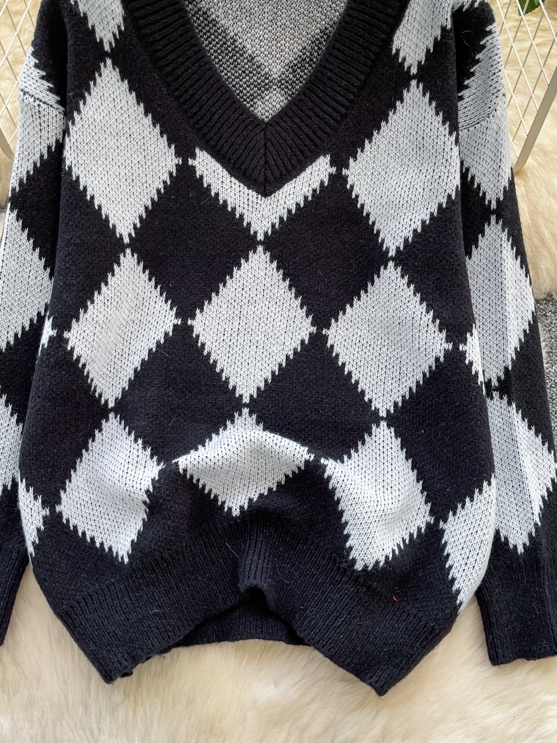 فضفاضة تناسب V-Ne طويلة Sve متماسكة سترة المرأة الكورية Sle كسول تصميم الرجعية الماس نمط اللون بلو محبوك irt #3