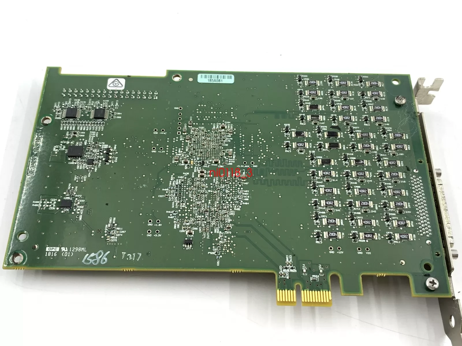 National Instruments NI PCIe-6535B 32 قناة 40 ميجابايت/ثانية 10 ميجا هرتز جهاز الإدخال/الإخراج الرقمي