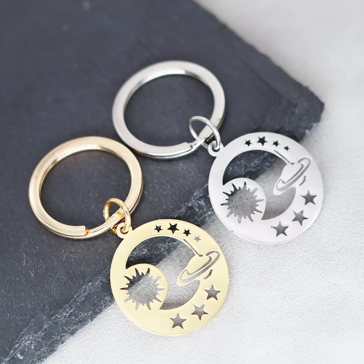 Stainless Steel Keyring Saturn Sunny Moon Sun Star Planet Pendant Key Chains For Men Women Birthday Gift For Girlfriend