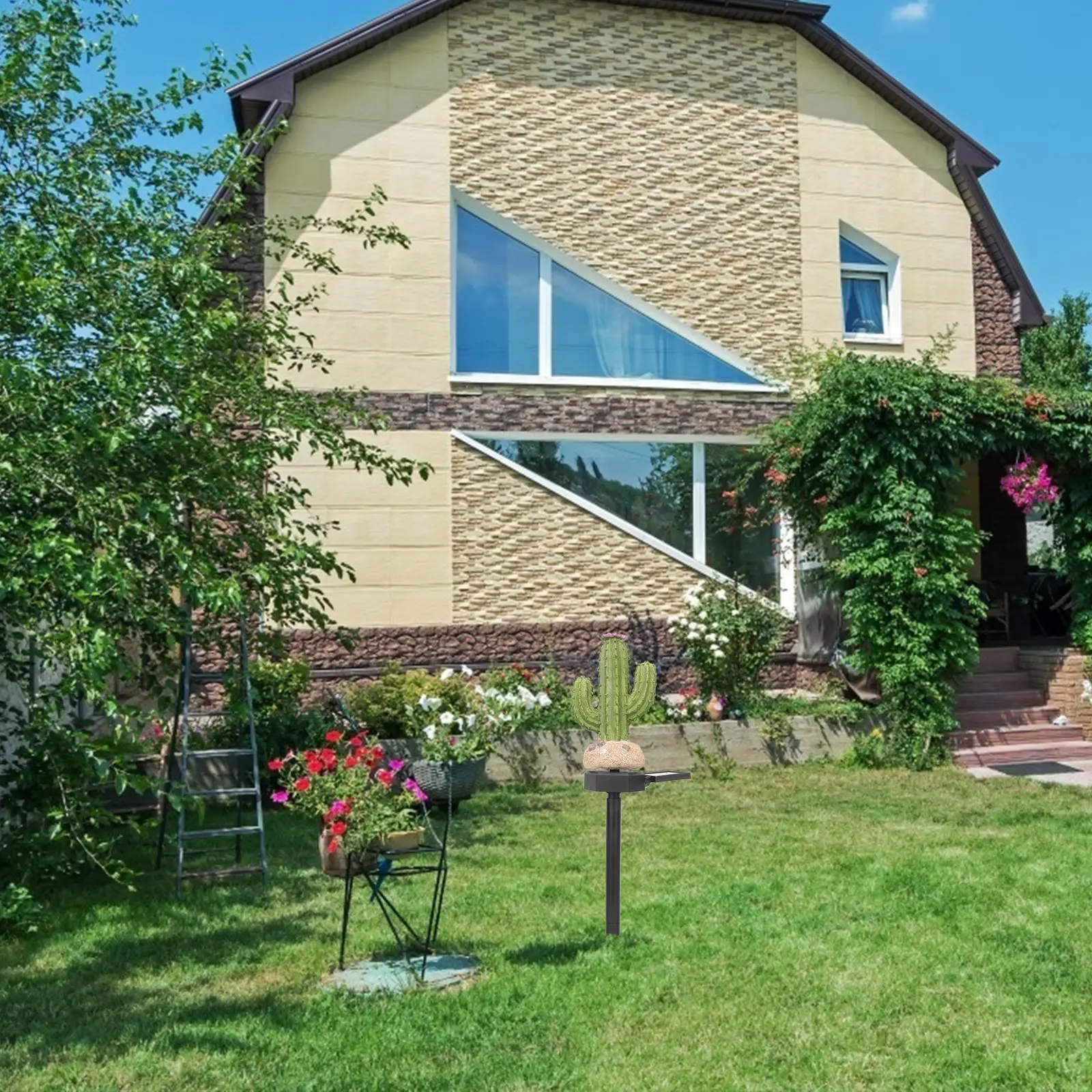 luz-solar-decorativa-em-formato-de-cacto-para-jardim-patio-terraco-e-gramado-iluminacao-externa-de-ambiente-acolhedor