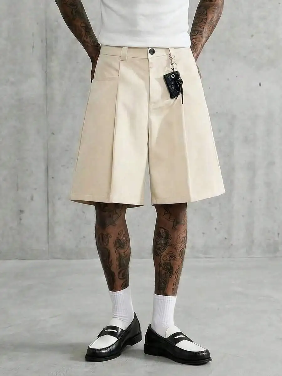 

Beige Wide-Leg Pleated Casual Shorts With White Sleeveless Top For Men