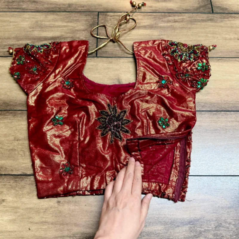 

Red Indian Dance Performance Costume Exotic Style Short Sleeved Flower Embroidery Round Neck Belly Dance Top Choli Handmade