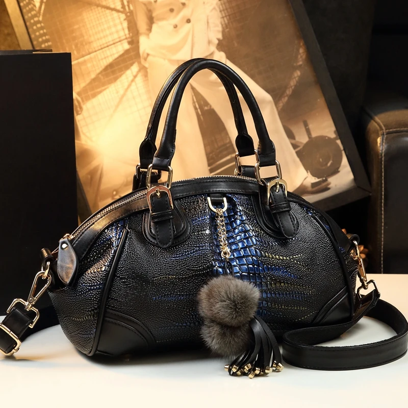 Snake Pattern Leather Women\'s Handbags 2024 New Trend Tassels Crocodile Dumplings Middle-aged Hand Bill Shoulder Crossbody Bag