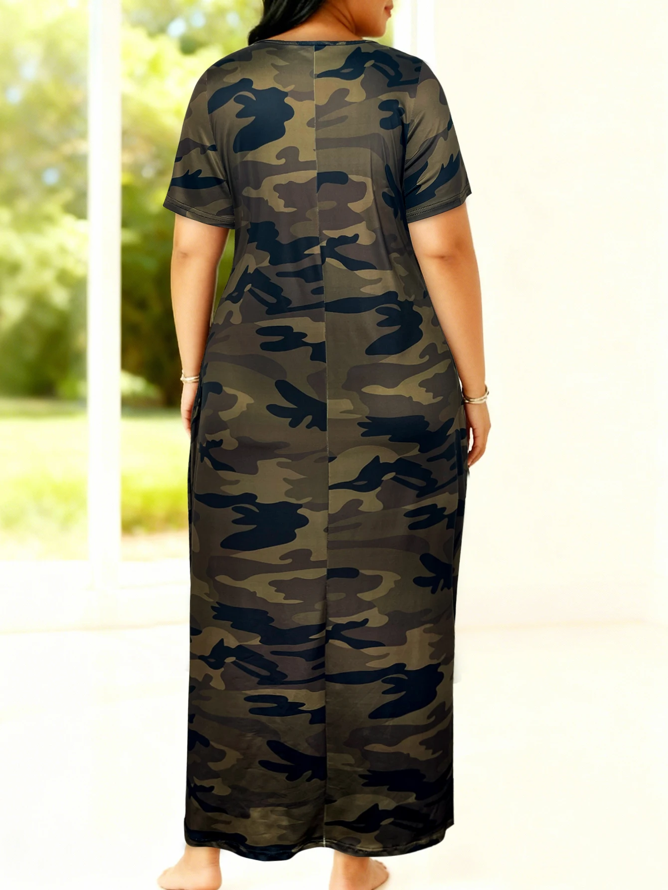 Plus Size Maxikleid mit Camo-Print und kurzen Ärmeln, lockeres, lässiges Sommerkleid mit Rundhalsausschnitt und Seitentaschen, Sommerkleider für den täglichen Urlaub – Detail 3