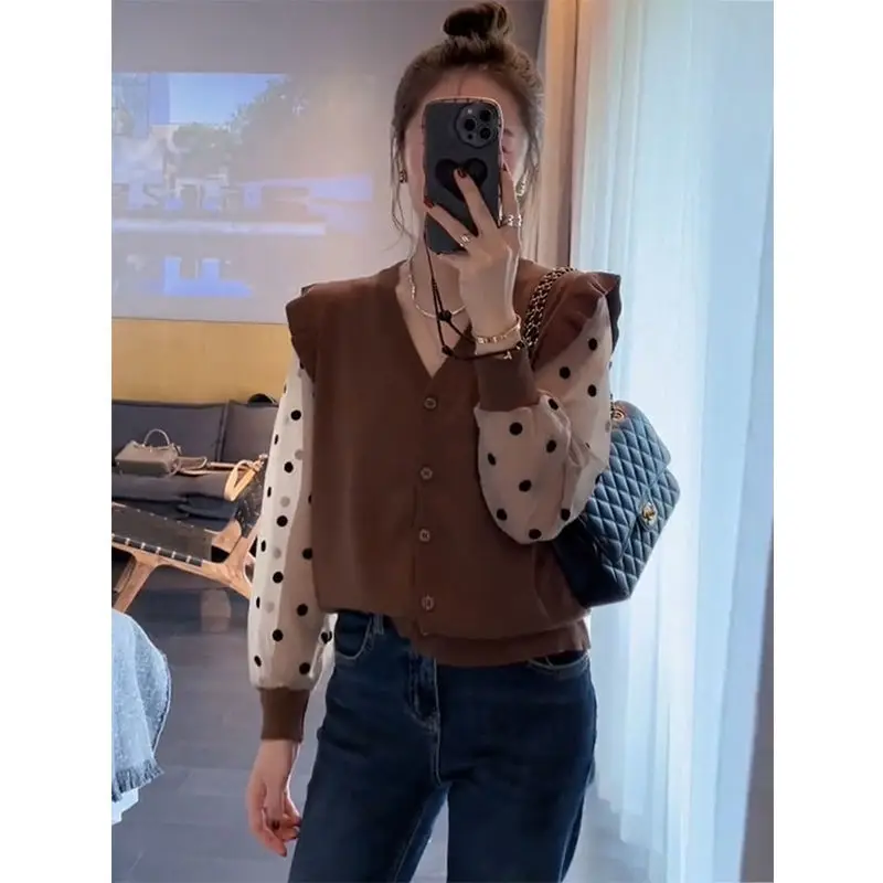 Women's Polka Dot Long Sleeved Patchwork Wooden Ear Edge V-neck Knitted Button Cardigan 2024 Autumn Retro Style All-match Tops