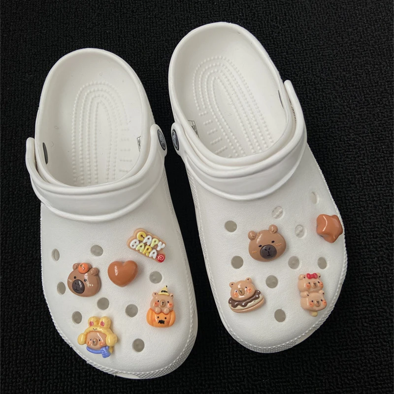 MINISO Adorable Capybara Girl Shoe Charms Set Resin Shoe Decorations Buckle Cartoon Shoe Accessories Fit Clog Sandal X-mas Gift