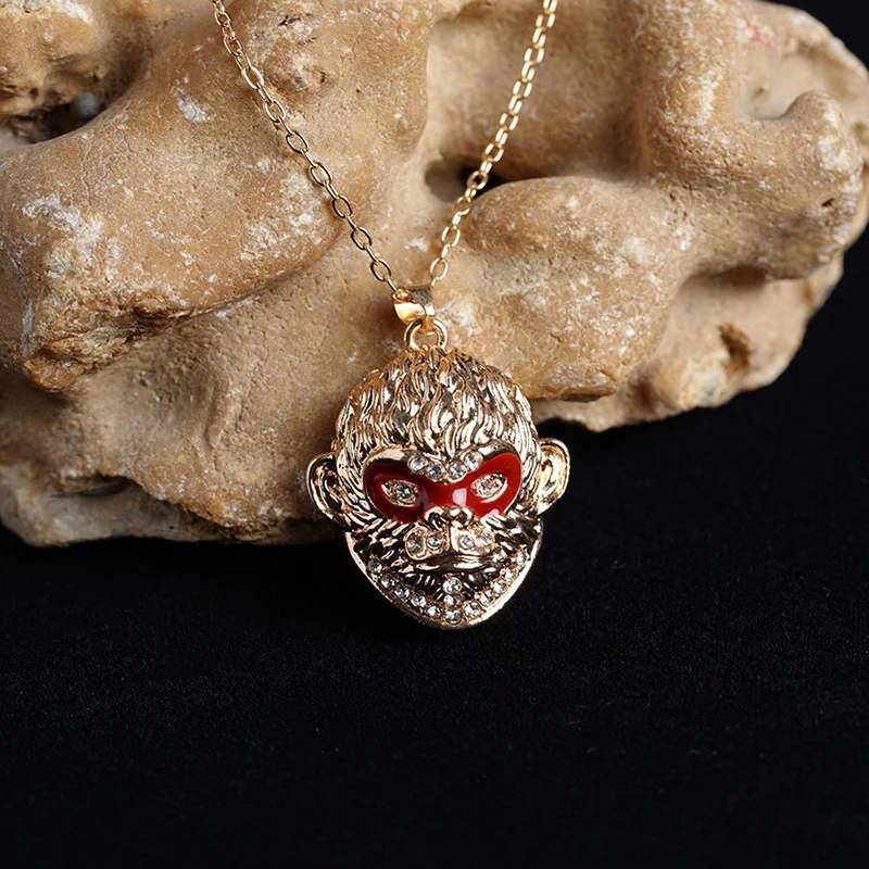 

Black Wukong Myth Pendant Necklace Game Peripheral Rhinestone Wukong Mask Necklace for Men and Women Punk Y2K Jewelry