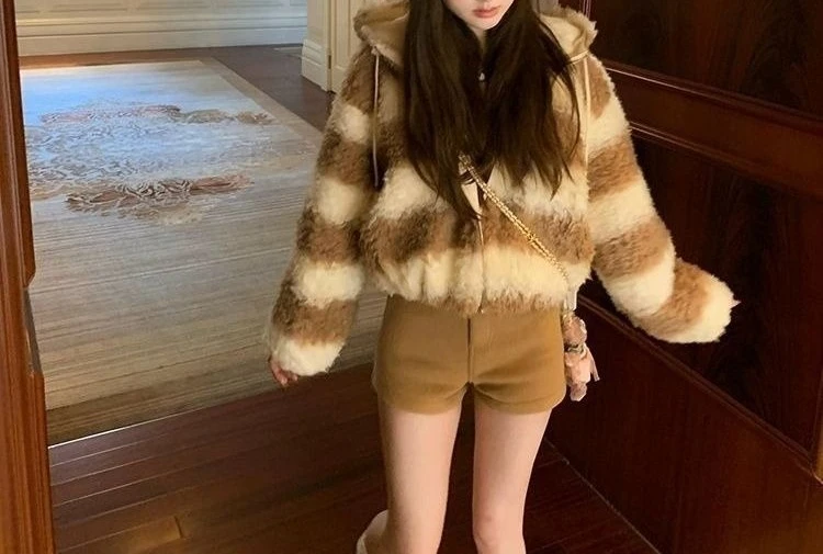 Striped jacket, lamb wool, extra thick jacket, cotton hooded, autumn and winter warm short cardigan