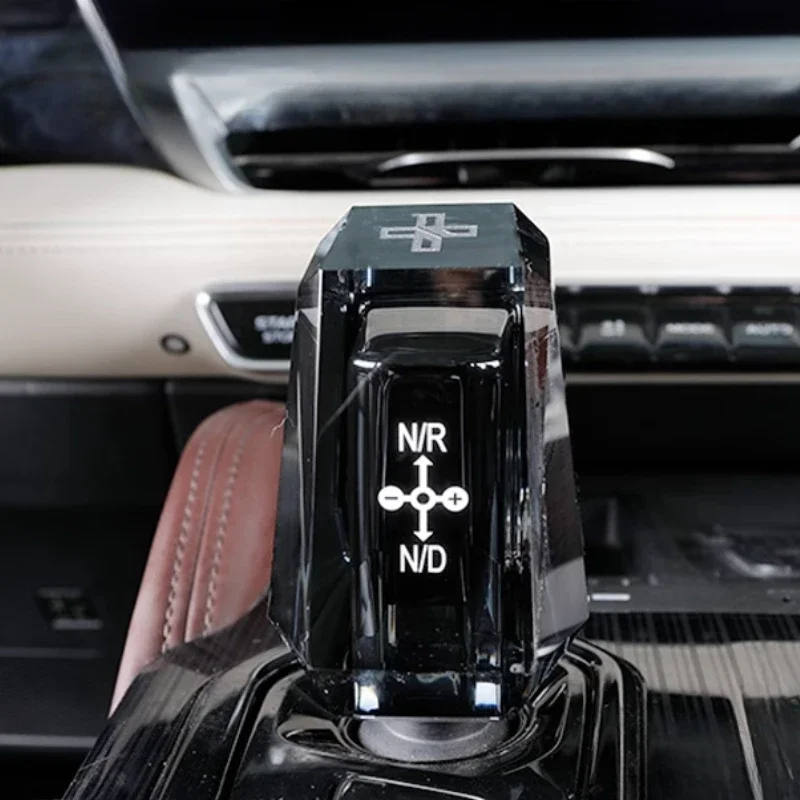 

Для GEELY Monjaro XingyueL 2021-2024 хрустальная ручка для файлов, модифицированная специальная ручка для файлов центрального управления, неразрушающая декоративная