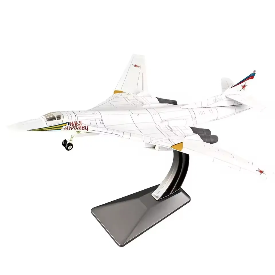 1/100 Russian TU-160/Y-20Diecast Alloy Aircraft collectible display Airplanes Sound and Light Model Home Decro