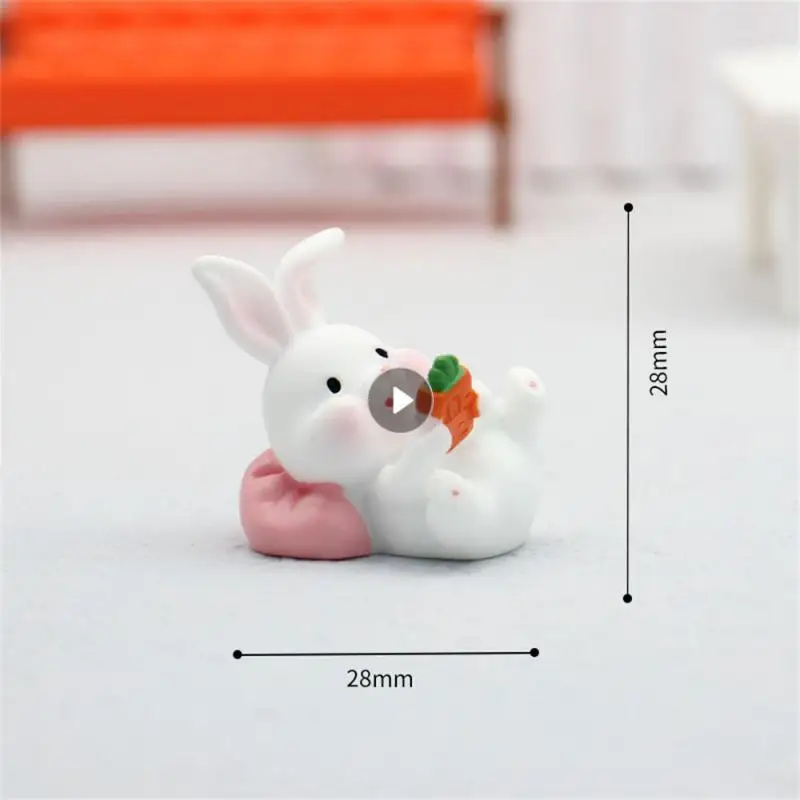 Resin Crafts Durable Multi-scene Use Resin Hand-painted Car Ornaments Home Bunny Ornaments Portable Placed Smoothly Pendant