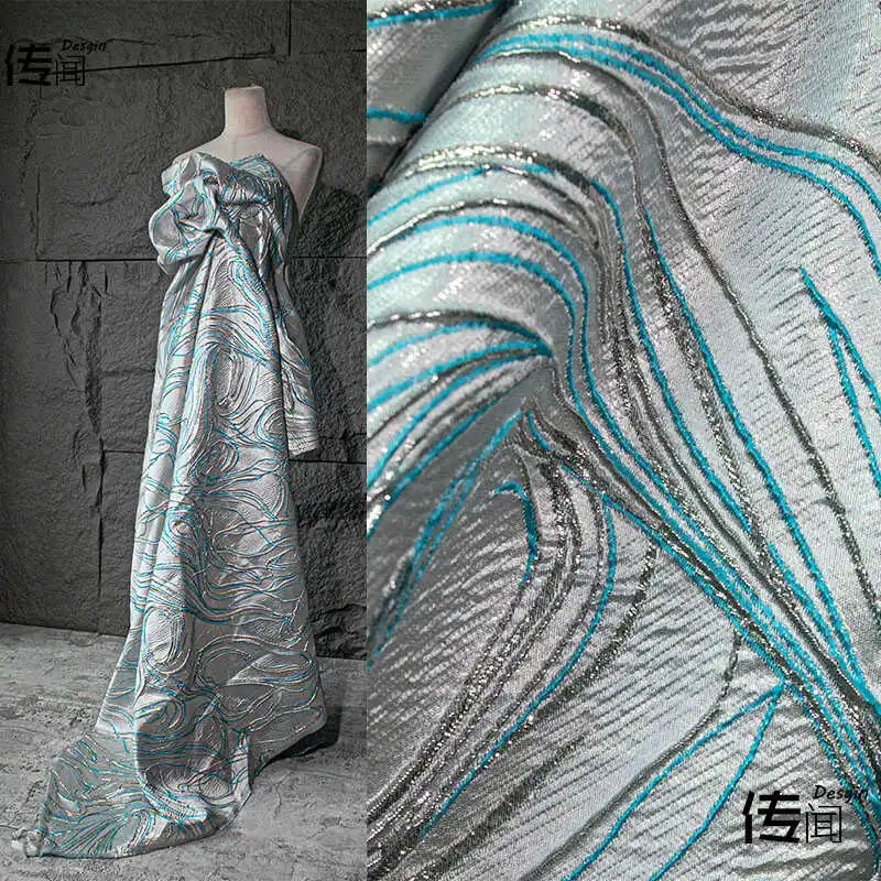 

Линейная струящаяся синяя жаккардовая глянцевая ткань для юбки, дизайнерская модная одежда, сделай сам, шитье на дворе, тканевый материал