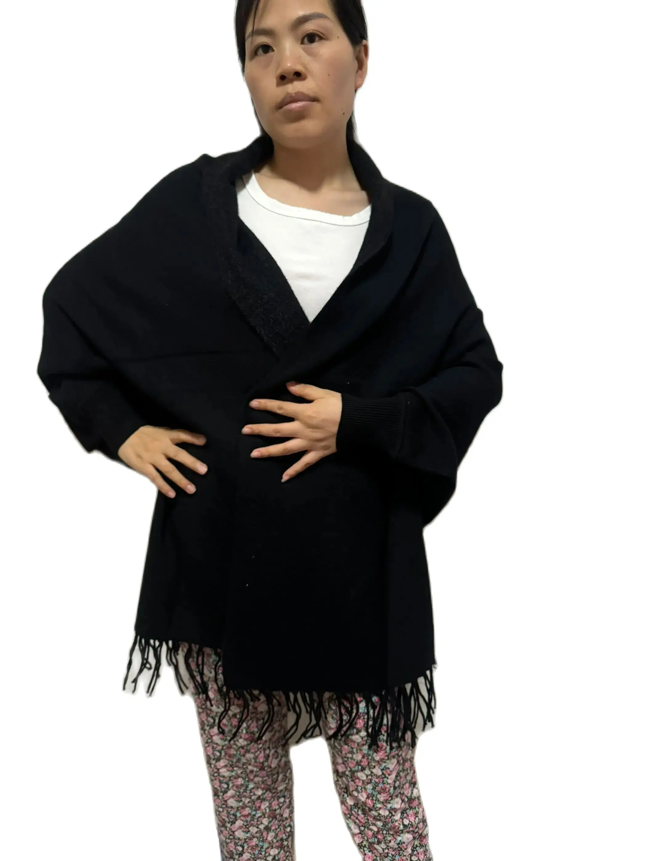 2024 Israel Outside Knitted Velvet Lining Autumn Cloak Loose Cape Winter Poncho Women Cardigan Blanket Knitwear Tassel Overcoat