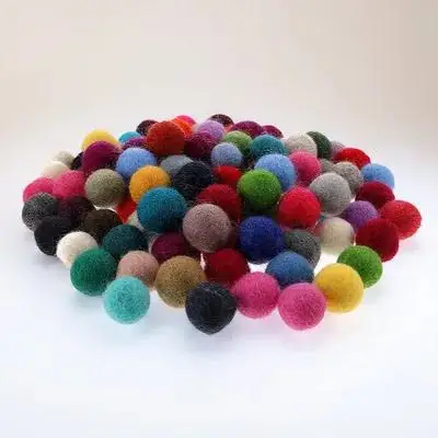 

100 Pcs Beginners Manual Felt Ball Ornaments Felted Balls for Crafting Decorative