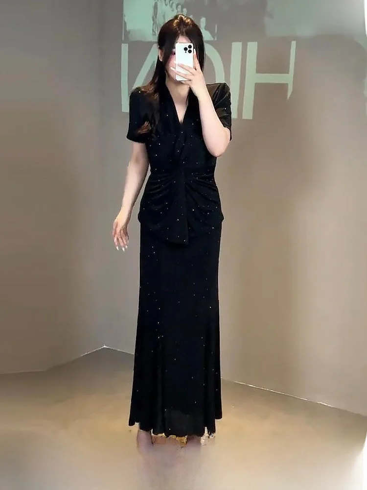 

Summer Faion plus Size Women's Knitted ort Sve V-Ne Skirt Set High Waist A-Line Midi Skirt Diamond Embellied Top