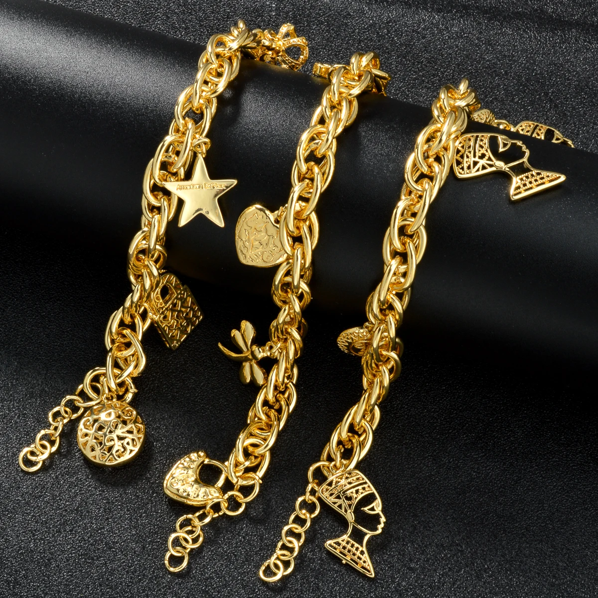 Vintage Charm Bracelet for Women Copper Thick Cuban Chain Multi Pendants Star Lock Clover Pharaoh Charms Bangle Jewelry Gift