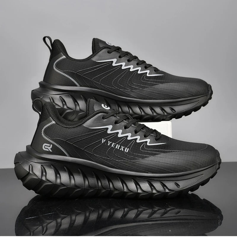 

2026 New Outdoor Men's Shoes Breathable Mesh Shoes Casual Sports Trendy Shoes Men's Women Wear-resistant Running Shoes