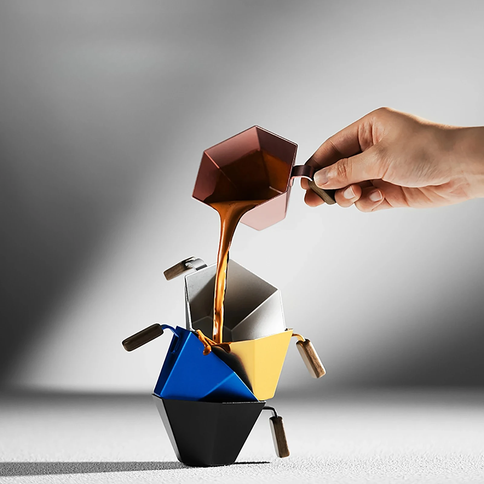 

Мерный стакан серии Prism, 100 мл, мерный стакан из алюминиевого сплава с деревянной ручкой, кухонный инструмент, аксессуары для кофе