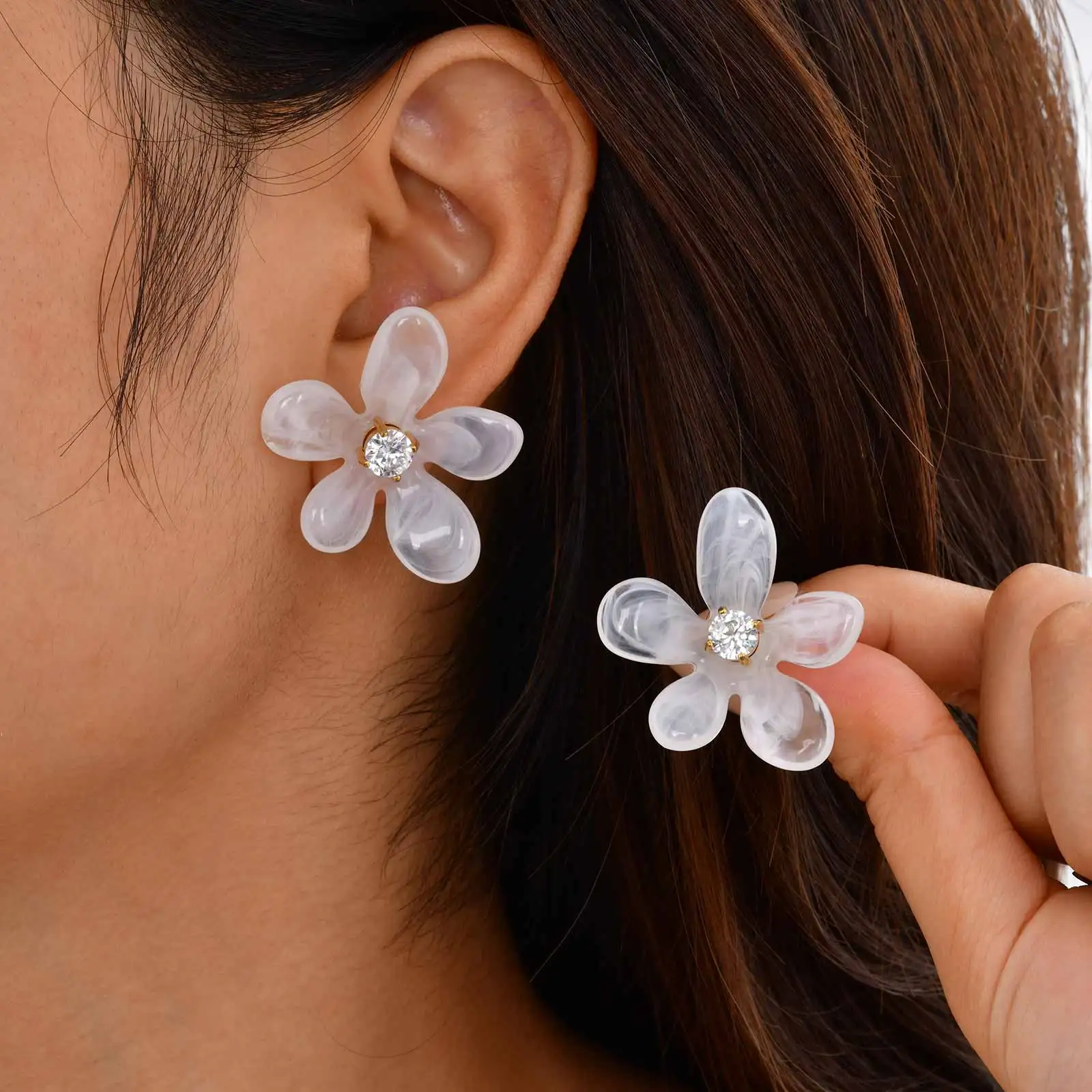 Chic Unique Zircon …