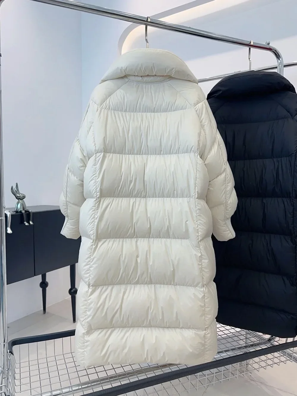 2024 New Winter Over Thickened Warm The Knee Fluffy Puffer Jacket Women Loose Casual Fashion Goose Down Coat Waterproof Parka